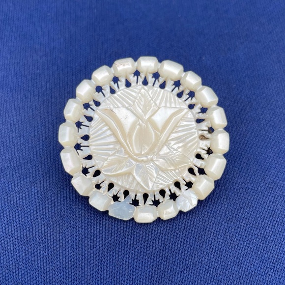Antique Carved Floral Mother of Pearl Brooch - Picture 1 of 6